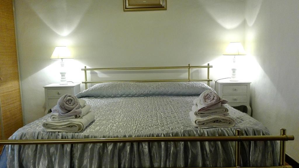 Bed And Breakfast Casale Isorella 산제미니 외부 사진