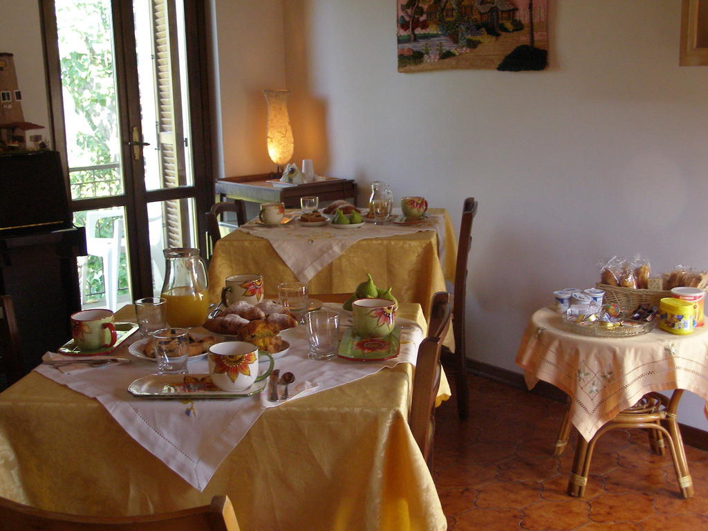 Bed And Breakfast Casale Isorella 산제미니 외부 사진