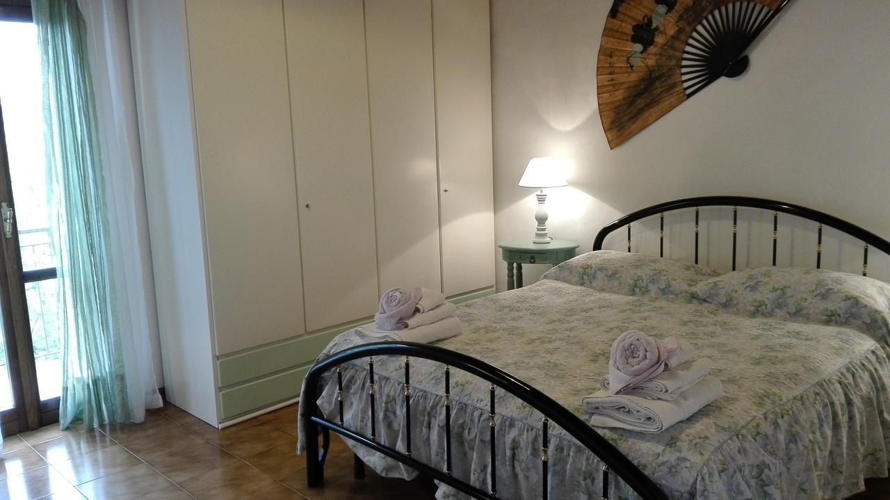 Bed And Breakfast Casale Isorella 산제미니 외부 사진