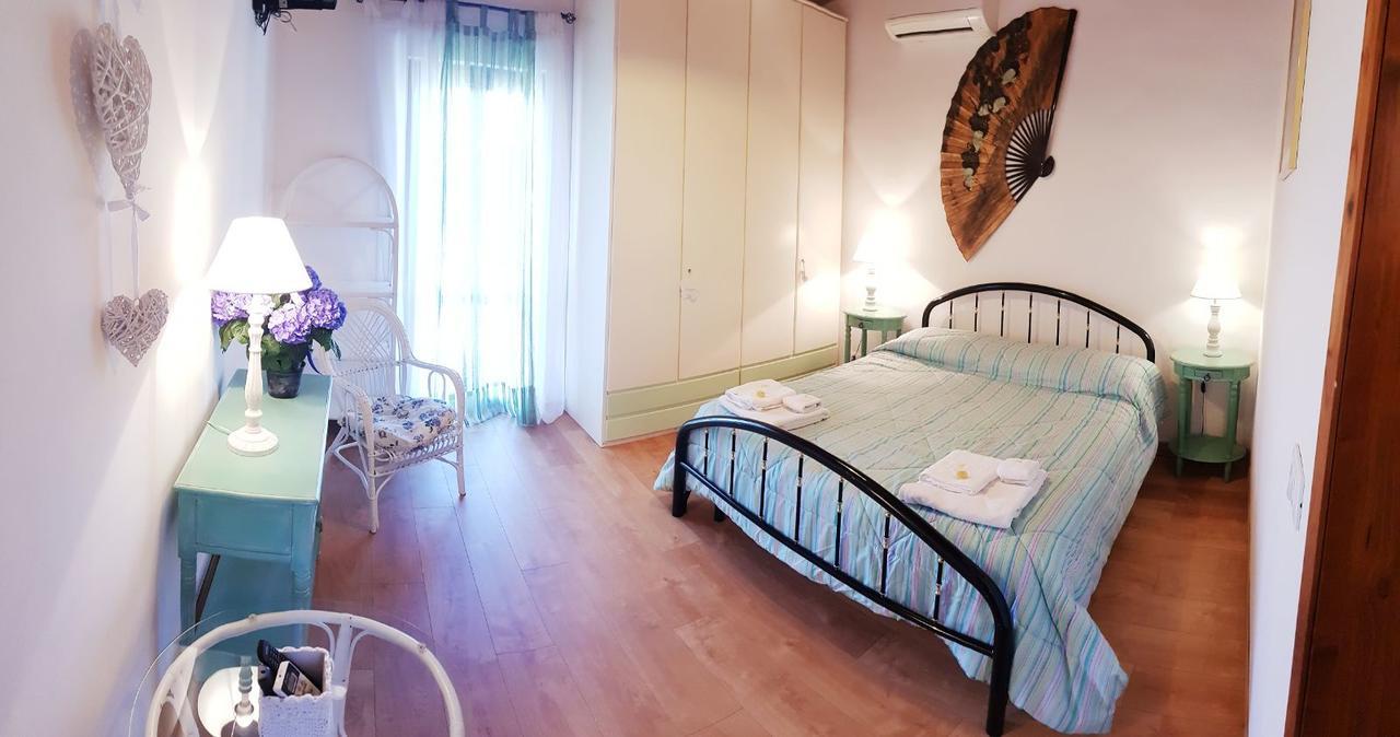 Bed And Breakfast Casale Isorella 산제미니 외부 사진