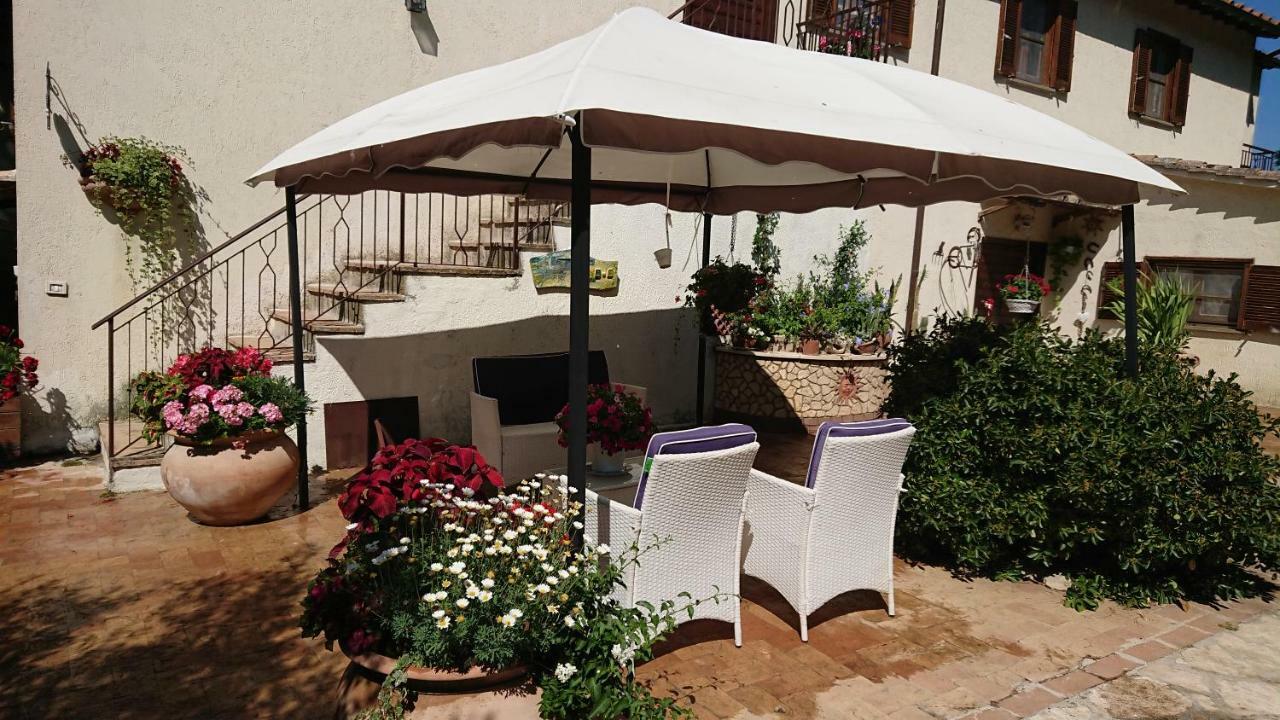 Bed And Breakfast Casale Isorella 산제미니 외부 사진